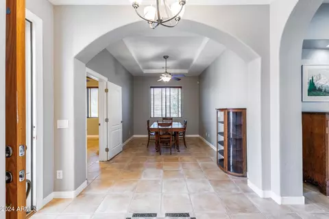 Dining - 2908 E Desert Ln, Phoenix, AZ 85042 photo 2 of 2