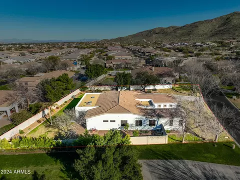 View/Area - 2908 E Desert Ln, Phoenix, AZ 85042 photo 4 of 11