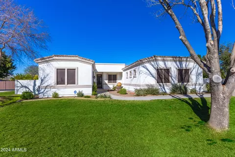 Exterior - 2908 E Desert Ln, Phoenix, AZ 85042 photo 2 of 21