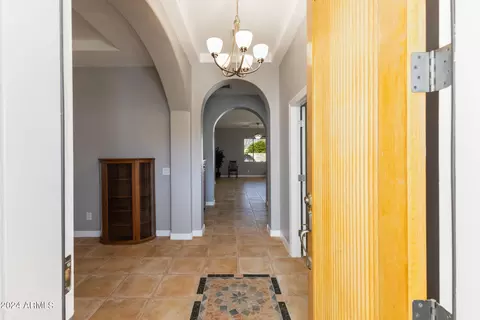 Entry Way - 2908 E Desert Ln, Phoenix, AZ 85042 photo 1 of 6