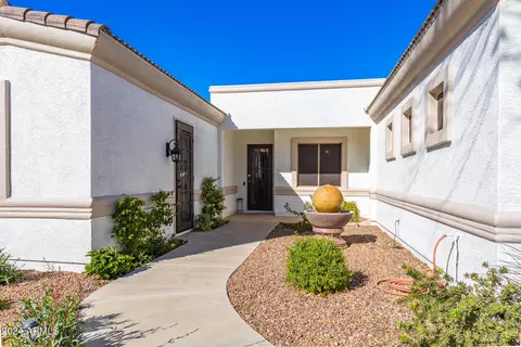 Exterior - 2908 E Desert Ln, Phoenix, AZ 85042 photo 5 of 21