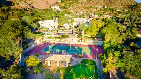 View/Area - 5255 N 47th St, Phoenix, AZ 85018 photo 4 of 6