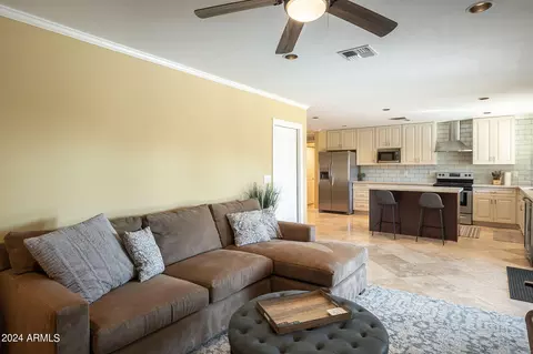 4337 E Pearce Rd, Phoenix, AZ 85044 photo 7