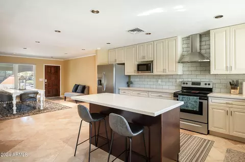 4337 E Pearce Rd, Phoenix, AZ 85044 photo 4