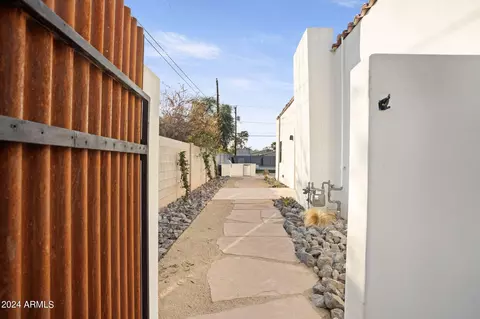 Exterior - 3118 N 27th St, Phoenix, AZ 85016 photo 10 of 14