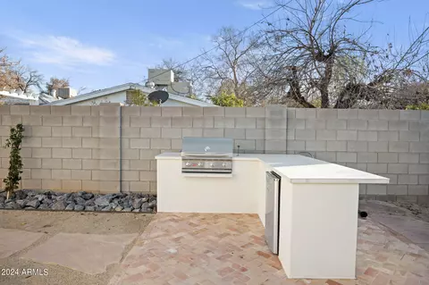 Exterior - 3118 N 27th St, Phoenix, AZ 85016 photo 8 of 14
