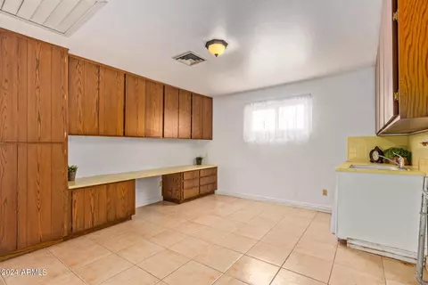 Kitchen - 1118 E Dolphin Cir, Mesa, AZ 85204 photo 8 of 8