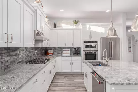 Kitchen - 9101 E Leonora St, Mesa, AZ 85207 photo 1 of 4