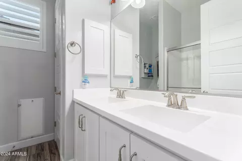 Bath - 9101 E Leonora St, Mesa, AZ 85207 photo 3 of 4