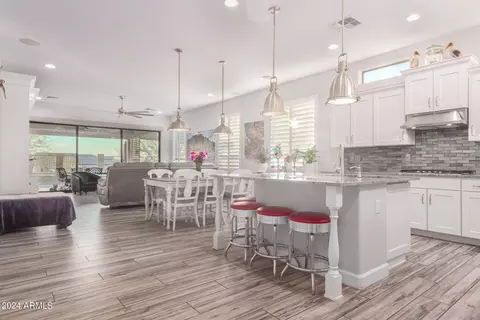 Kitchen - 9101 E Leonora St, Mesa, AZ 85207 photo 2 of 4