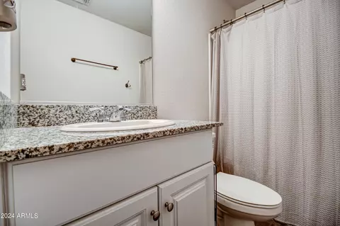 Bath - 182 E Dewey Ave, Coolidge, AZ 85128 photo 5 of 6
