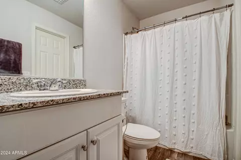 Bath - 182 E Dewey Ave, Coolidge, AZ 85128 photo 2 of 6