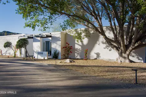 3008 E Ocotilla Ln, Phoenix, AZ 85028