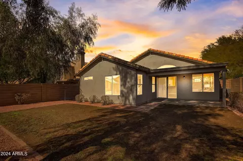 7123 W Via De Luna Dr, Glendale, AZ 85310