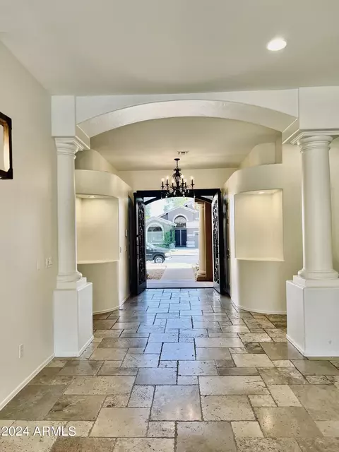 Entry Way - 9412 E Hillview Cir, Mesa, AZ 85207 photo 3 of 5