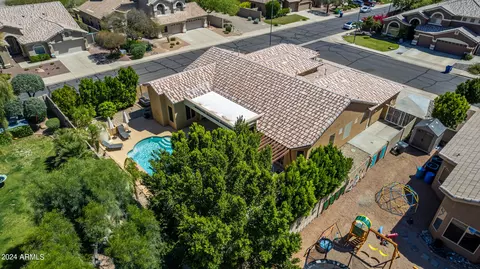 View/Area - 9412 E Hillview Cir, Mesa, AZ 85207 photo 1 of 10