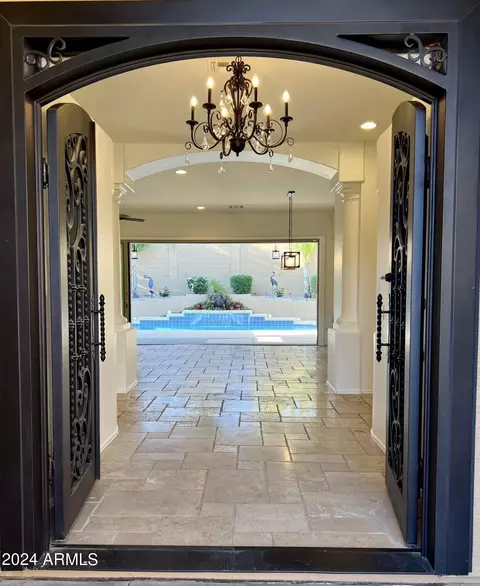 9412 E Hillview Cir, Mesa, AZ 85207