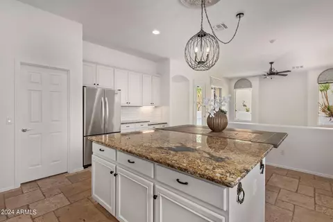 Kitchen - 9412 E Hillview Cir, Mesa, AZ 85207 photo 5 of 10