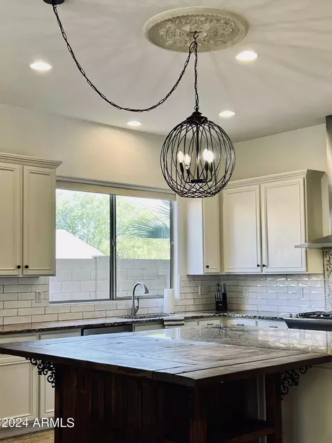 Kitchen - 9412 E Hillview Cir, Mesa, AZ 85207 photo 3 of 10