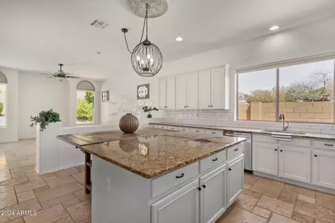 Kitchen - 9412 E Hillview Cir, Mesa, AZ 85207 photo 7 of 10