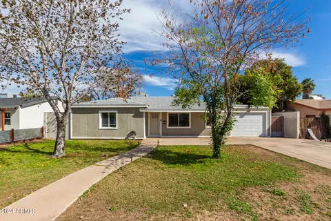 Exterior - 7145 N 26th Dr, Phoenix, AZ 85051 photo 2 of 11