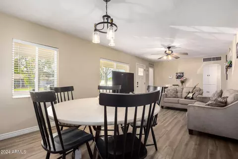 Dining - 7145 N 26th Dr, Phoenix, AZ 85051 photo 1 of 3