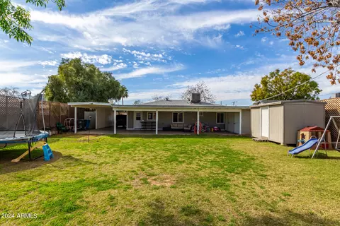Exterior - 7145 N 26th Dr, Phoenix, AZ 85051 photo 9 of 11