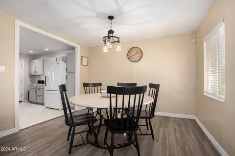 Dining - 7145 N 26th Dr, Phoenix, AZ 85051 photo 2 of 3