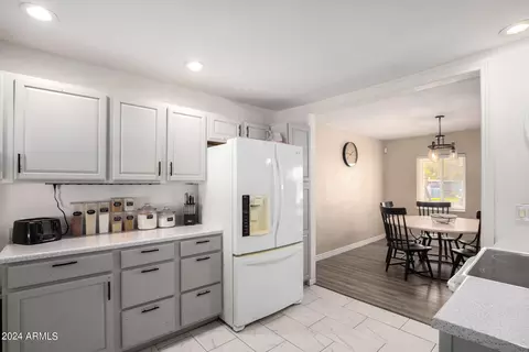 Kitchen - 7145 N 26th Dr, Phoenix, AZ 85051 photo 4 of 4