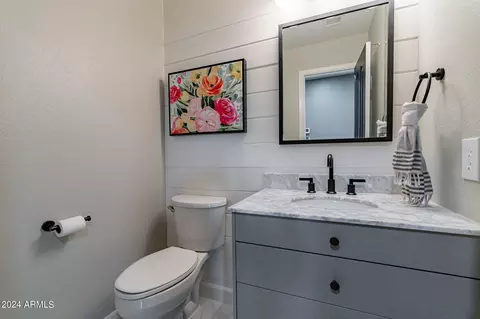 Bath - 2123 E Granite View Dr, Phoenix, AZ 85048 photo 1 of 5