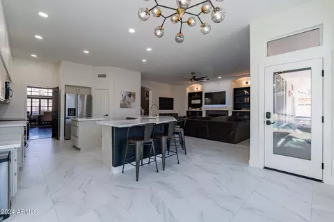 Kitchen - 2123 E Granite View Dr, Phoenix, AZ 85048 photo 7 of 7