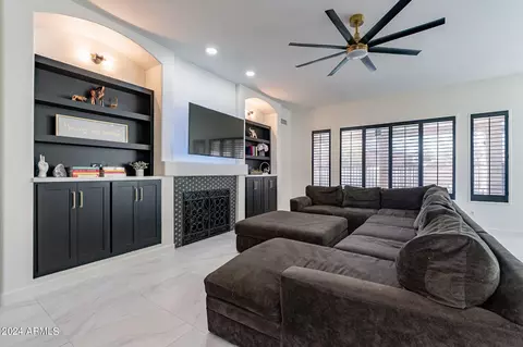 Living - 2123 E Granite View Dr, Phoenix, AZ 85048 photo 2 of 2