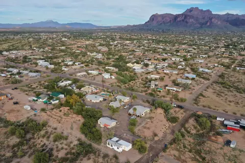 204 N Cactus Rd, Apache Junction, AZ 85119