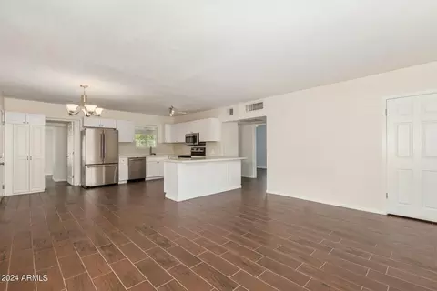 Kitchen - 3121 N 27th Pl, Phoenix, AZ 85016 photo 2 of 5