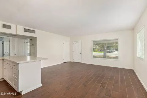 Living - 3121 N 27th Pl, Phoenix, AZ 85016 photo 1 of 3