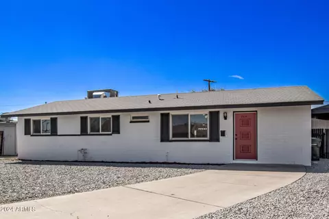 Exterior - 3418 W Cholla St, Phoenix, AZ 85029 photo 5 of 13