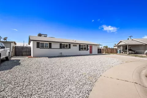 Exterior - 3418 W Cholla St, Phoenix, AZ 85029 photo 4 of 13
