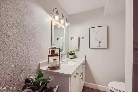 3635 E Turney Ave #11, Phoenix, AZ 85018 photo 8