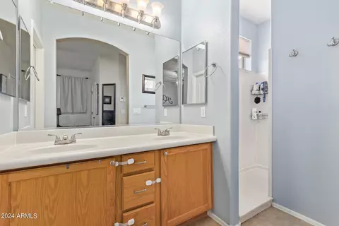 Bath - 7453 S 19th St, Phoenix, AZ 85042 photo 2 of 4