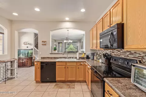 Kitchen - 7453 S 19th St, Phoenix, AZ 85042 photo 3 of 4