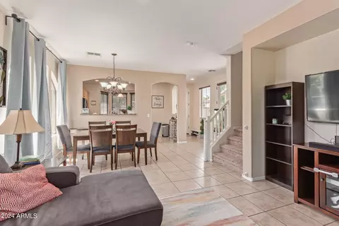 Dining - 7453 S 19th St, Phoenix, AZ 85042 photo 1 of 5