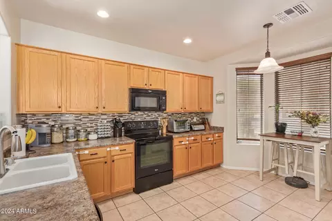 Kitchen - 7453 S 19th St, Phoenix, AZ 85042 photo 1 of 4