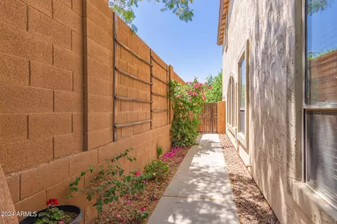 Exterior - 7453 S 19th St, Phoenix, AZ 85042 photo 14 of 14