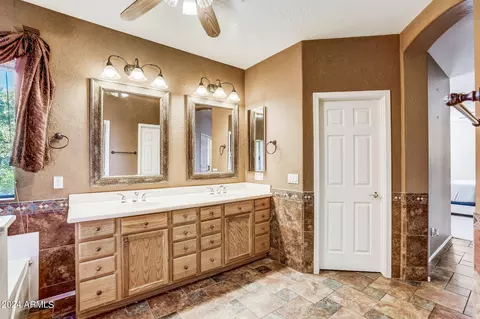 Bath - 3036 E San Pedro Ct, Gilbert, AZ 85234 photo 3 of 4