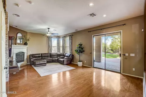 Living - 3036 E San Pedro Ct, Gilbert, AZ 85234 photo 5 of 7