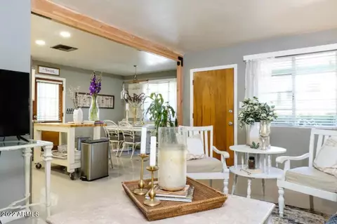 Dining - 2343 Earll Dr, Phoenix, AZ 85016 photo 1 of 6