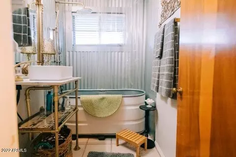 Bath - 2343 Earll Dr, Phoenix, AZ 85016 photo 11 of 12