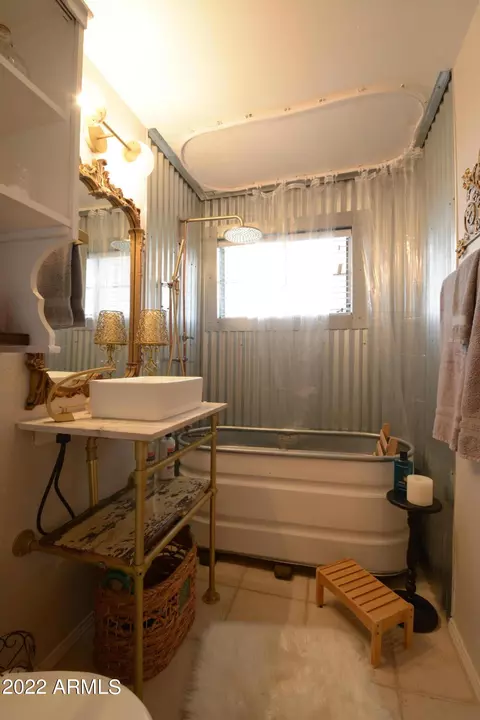 Bath - 2343 Earll Dr, Phoenix, AZ 85016 photo 10 of 12