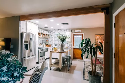 Kitchen - 2343 Earll Dr, Phoenix, AZ 85016 photo 1 of 10