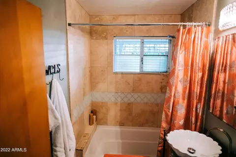 Bath - 2343 Earll Dr, Phoenix, AZ 85016 photo 1 of 12